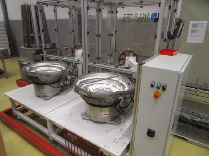 DECKEL ETIKETTIER ANLAGE SCHLEUTER GU 2 DO MIT 2xLÖFFELEINLEGESTATIONEN - Maşina de ambalat: Foto 3 DECKEL ETIKETTIER ANLAGE SCHLEUTER GU 2 DO MIT 2xLÖFFELEINLEGESTATIONEN - Maşina de ambalat: Foto 3