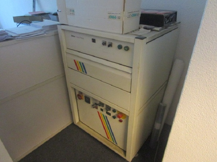 PNEUMATISCHE TRANSFERPRESSEN – HITZEPRESSE FÜR T-SHIRT DRUCK – INTRON COPY PRESS 300 220 070 - Mașină de tipar: Foto 1 PNEUMATISCHE TRANSFERPRESSEN – HITZEPRESSE FÜR T-SHIRT DRUCK – INTRON COPY PRESS 300 220 070 - Mașină de tipar: Foto 1