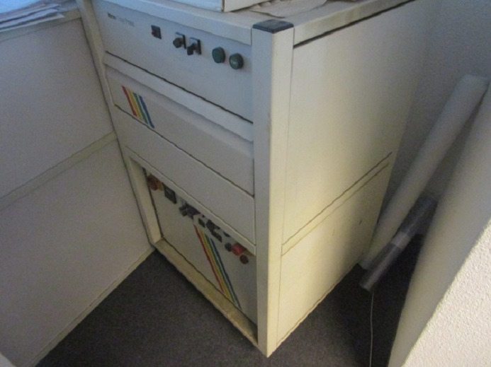 PNEUMATISCHE TRANSFERPRESSEN – HITZEPRESSE FÜR T-SHIRT DRUCK – INTRON COPY PRESS 300 220 070 - Mașină de tipar: Foto 5 PNEUMATISCHE TRANSFERPRESSEN – HITZEPRESSE FÜR T-SHIRT DRUCK – INTRON COPY PRESS 300 220 070 - Mașină de tipar: Foto 5