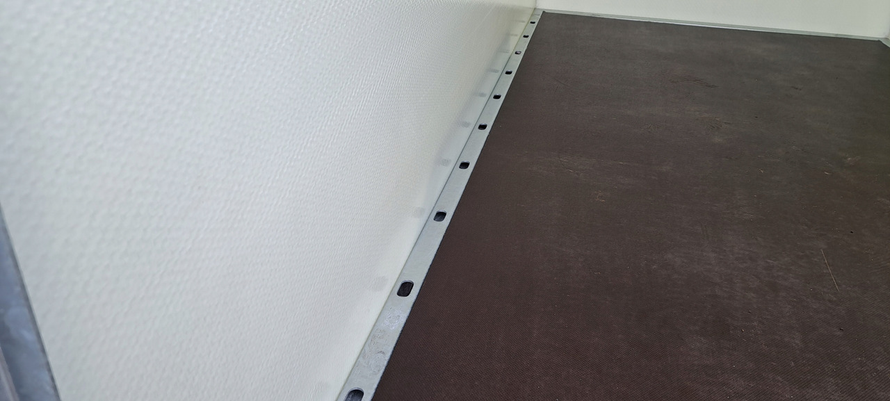 PRZYCZEPA KONTENER CARGO 4 BOX 3x1,5 DMC 2700 / CARGO CONTAINER TRAILER 4 BOX 3x1.5 DMC 2700 - Remorcă furgon: Foto 4 PRZYCZEPA KONTENER CARGO 4 BOX 3x1,5 DMC 2700 / CARGO CONTAINER TRAILER 4 BOX 3x1.5 DMC 2700 - Remorcă furgon: Foto 4