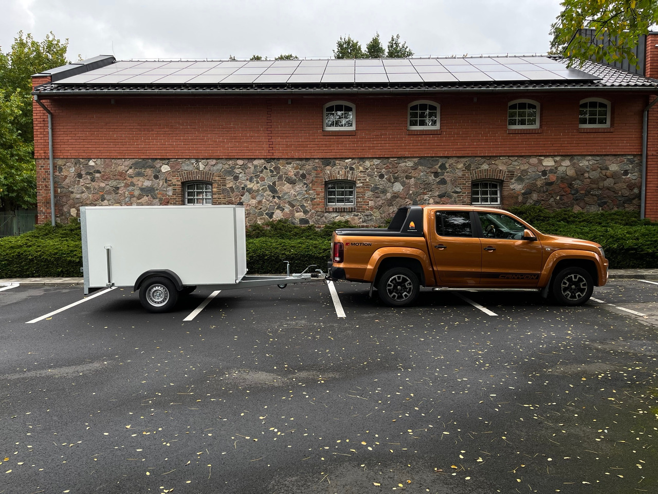 PRZYCZEPA KONTENER CARGO BOX 2,6 x 1,5 ZABUDOWANA / CARGO CONTAINER TRAILER BOX 2.6 x 1.5 ENCLOSED - Remorcă furgon: Foto 2 PRZYCZEPA KONTENER CARGO BOX 2,6 x 1,5 ZABUDOWANA / CARGO CONTAINER TRAILER BOX 2.6 x 1.5 ENCLOSED - Remorcă furgon: Foto 2