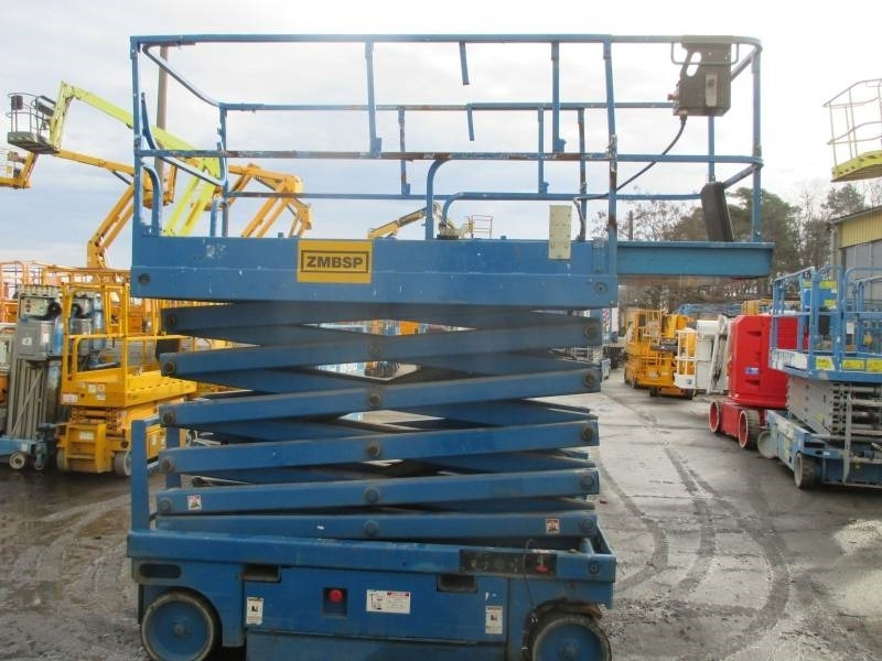 Haulotte Compact 14 - Platforma foarfeca: Foto 5 Haulotte Compact 14 - Platforma foarfeca: Foto 5