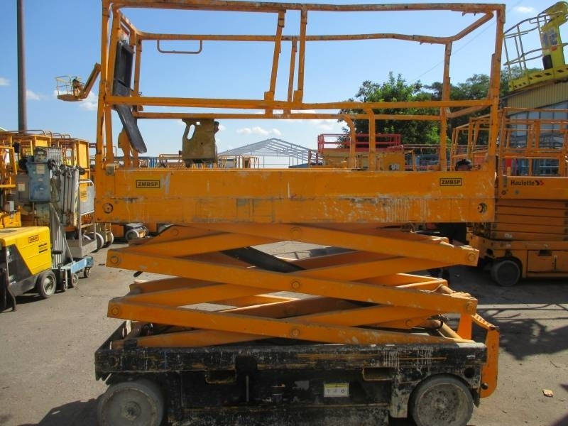 Haulotte Compact 8 - Platforma foarfeca: Foto 5 Haulotte Compact 8 - Platforma foarfeca: Foto 5