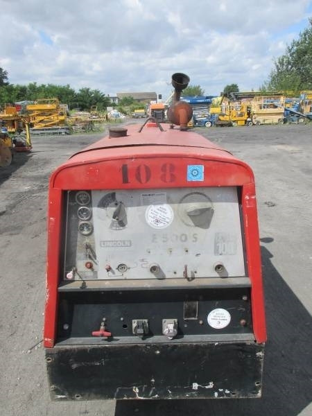 Lincoln E 500 S - Echipamente pentru sudare: Foto 4 Lincoln E 500 S - Echipamente pentru sudare: Foto 4