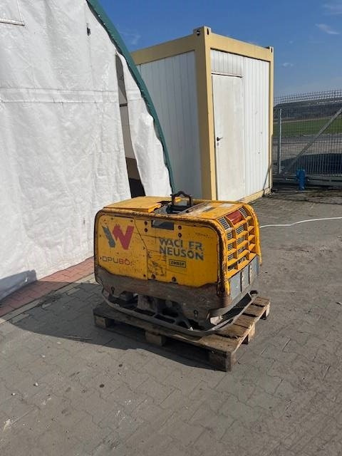 Wacker Neuson DPU 80 - Placă compactoare: Foto 1 Wacker Neuson DPU 80 - Placă compactoare: Foto 1