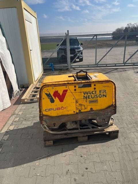 Wacker Neuson DPU 80 - Placă compactoare: Foto 2 Wacker Neuson DPU 80 - Placă compactoare: Foto 2