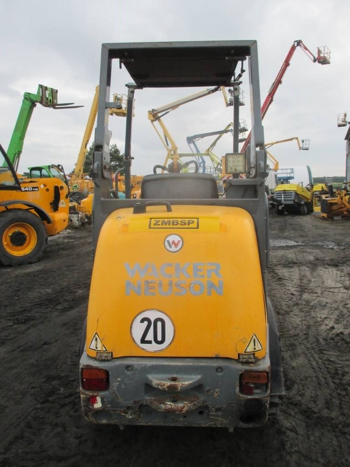 Wacker Neuson WL 25 - Încărcător frontal pe pneuri: Foto 3 Wacker Neuson WL 25 - Încărcător frontal pe pneuri: Foto 3