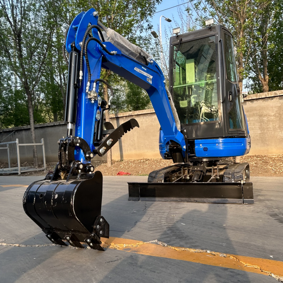 LEZUM DY25U Mini Excavator Digger Miniexcavadora EPA Kubota Engine Mini Excavator For Sale With Mini Excavator Attachment Set - Excavator pe şenile: Foto 3 LEZUM DY25U Mini Excavator Digger Miniexcavadora EPA Kubota Engine Mini Excavator For Sale With Mini Excavator Attachment Set - Excavator pe şenile: Foto 3