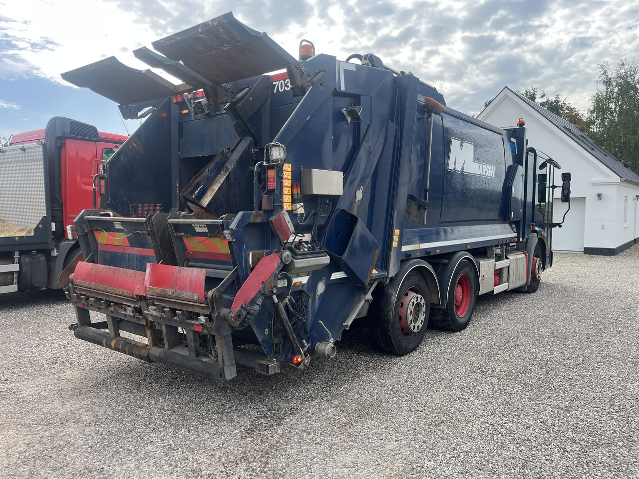 MERCEDES-BENZ Econic 2630 2 camber - Autogunoiere: Foto 3 MERCEDES-BENZ Econic 2630 2 camber - Autogunoiere: Foto 3