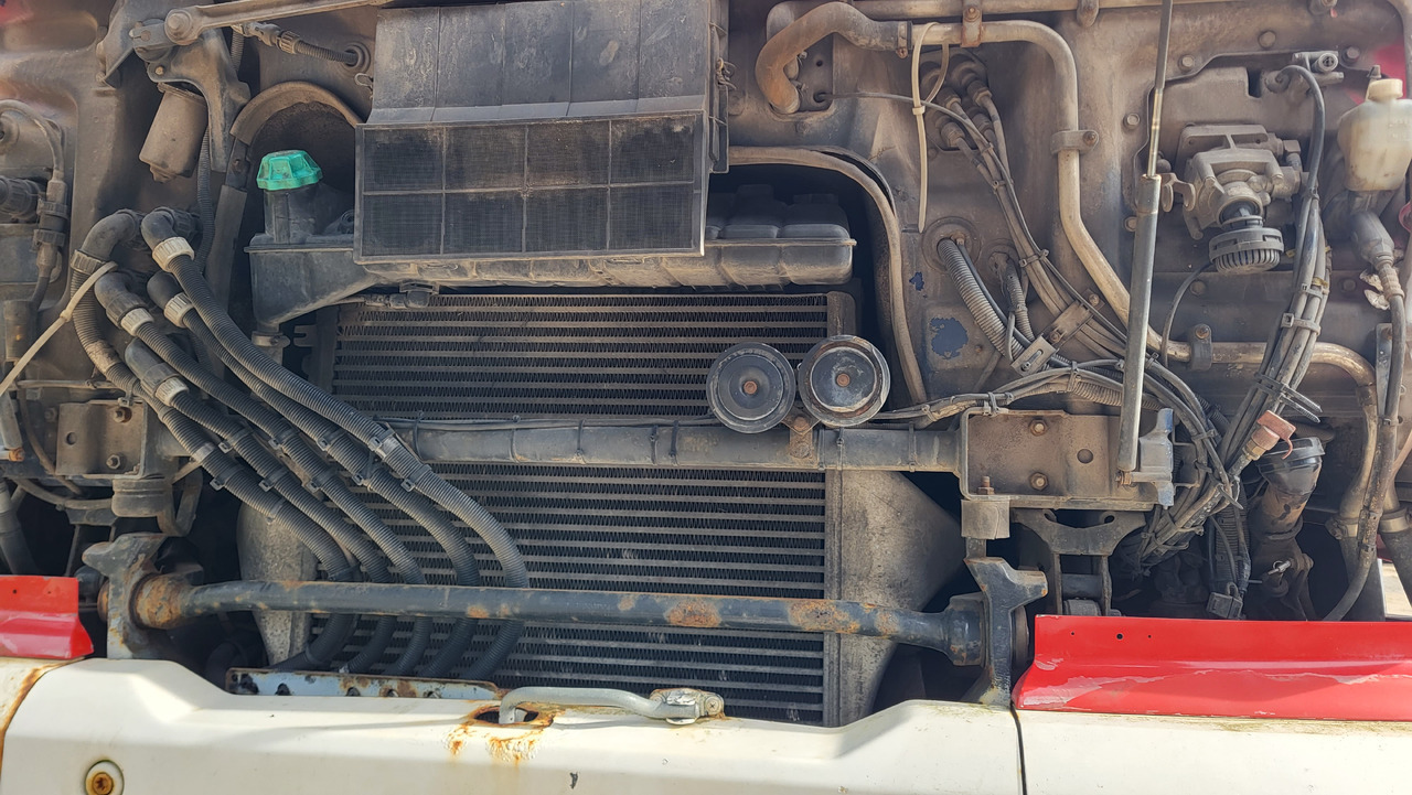 Camion basculantă pentru transport de materialelor în vrac MAN 33.414 6X6 HIAB 102 33.414: Foto 22 Camion basculantă pentru transport de materialelor în vrac MAN 33.414 6X6 HIAB 102 33.414: Foto 22