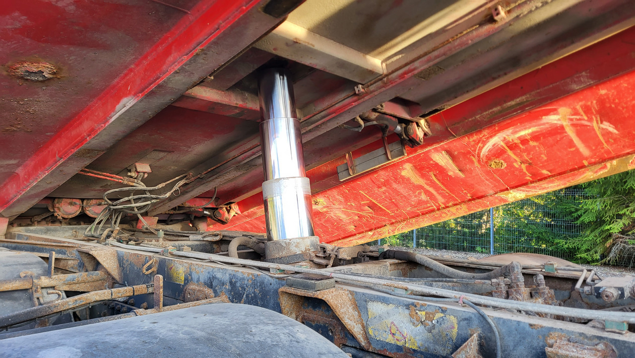 Camion basculantă pentru transport de materialelor în vrac MAN 33.414 6X6 HIAB 102 33.414: Foto 13 Camion basculantă pentru transport de materialelor în vrac MAN 33.414 6X6 HIAB 102 33.414: Foto 13