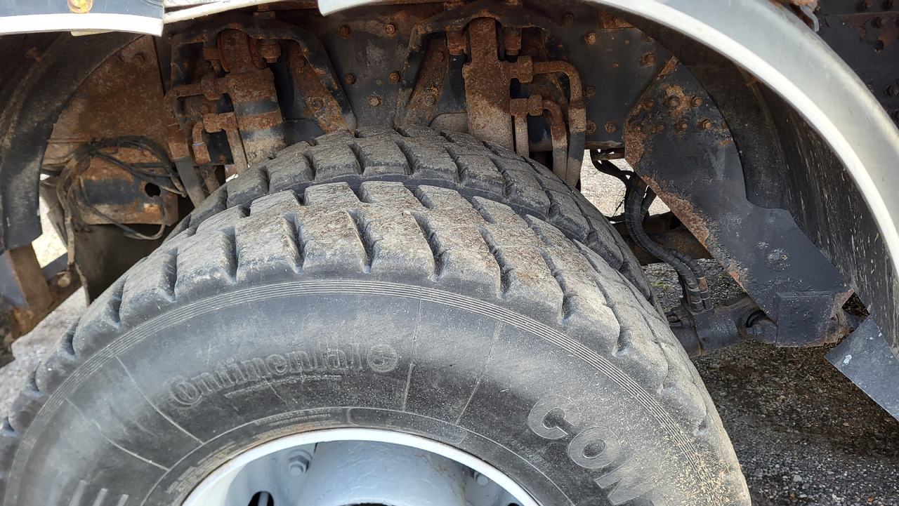 Camion basculantă pentru transport de materialelor în vrac MAN 33.414 6X6 HIAB 102 33.414: Foto 40 Camion basculantă pentru transport de materialelor în vrac MAN 33.414 6X6 HIAB 102 33.414: Foto 40