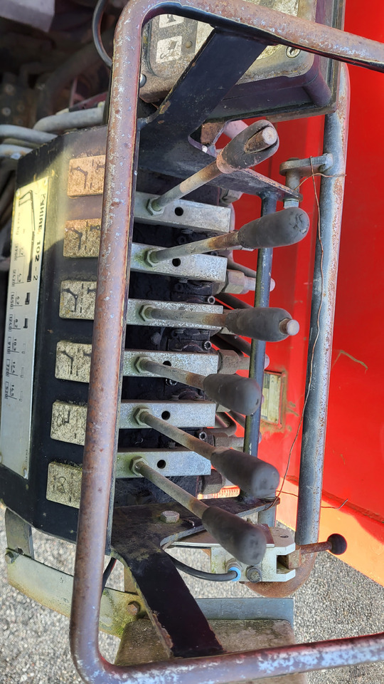 Camion basculantă pentru transport de materialelor în vrac MAN 33.414 6X6 HIAB 102 33.414: Foto 29 Camion basculantă pentru transport de materialelor în vrac MAN 33.414 6X6 HIAB 102 33.414: Foto 29