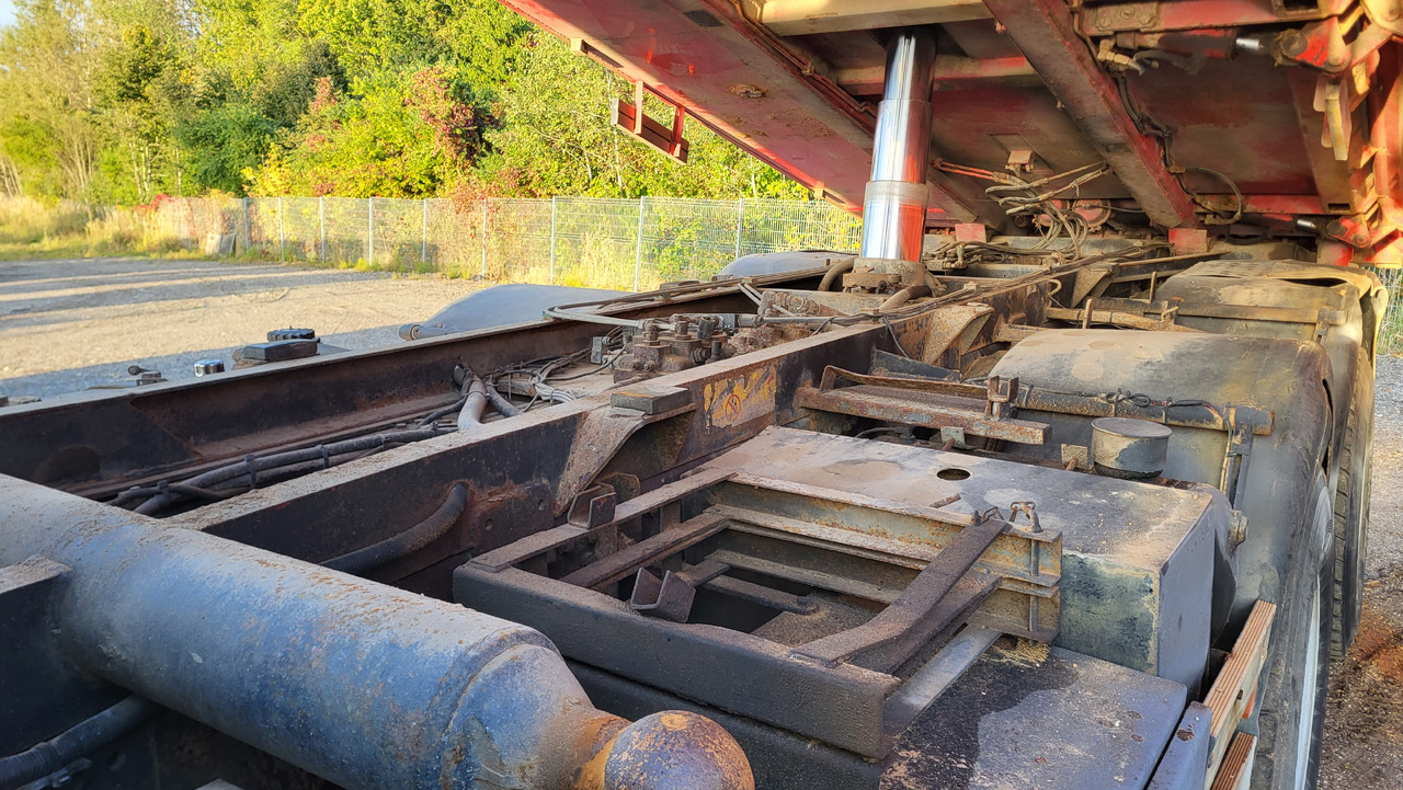 Camion basculantă pentru transport de materialelor în vrac MAN 33.414 6X6 HIAB 102 33.414: Foto 19 Camion basculantă pentru transport de materialelor în vrac MAN 33.414 6X6 HIAB 102 33.414: Foto 19