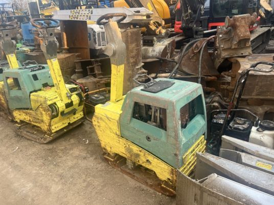 Ammann APH11095 - Placă compactoare: Foto 4 Ammann APH11095 - Placă compactoare: Foto 4