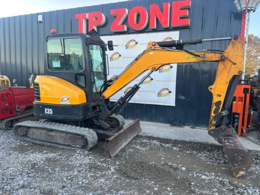 Bobcat E35 à 23 500 € HT - Mini excavator: Foto 1 Bobcat E35 à 23 500 € HT - Mini excavator: Foto 1