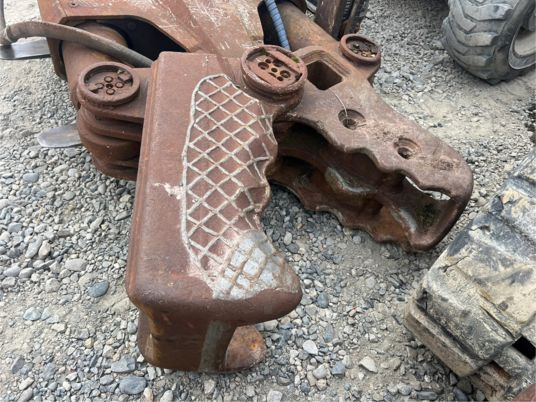 Croc béton montabert pelle 20T à 30T - Foarfece hidraulic: Foto 4 Croc béton montabert pelle 20T à 30T - Foarfece hidraulic: Foto 4