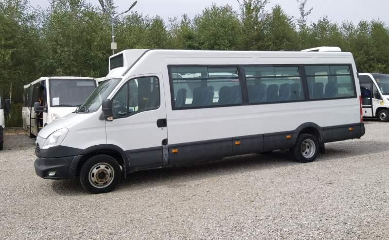 Iveco Daily 23 *NOWY SILNIK* 2 SZTUKI*, klima, winda - Autobuz interurban: Foto 4 Iveco Daily 23 *NOWY SILNIK* 2 SZTUKI*, klima, winda - Autobuz interurban: Foto 4