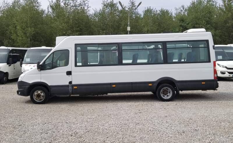 Iveco Daily 23 *NOWY SILNIK* 2 SZTUKI*, klima, winda - Autobuz interurban: Foto 5 Iveco Daily 23 *NOWY SILNIK* 2 SZTUKI*, klima, winda - Autobuz interurban: Foto 5