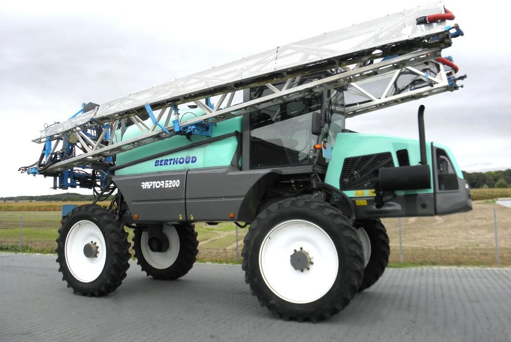 Berthoud Raptor 5200 2012 Rok, 36M, H-145cm, GPS, Nie Malowany, Stan Bardzo Dobry - Maşină de erbicidat: Foto 3 Berthoud Raptor 5200 2012 Rok, 36M, H-145cm, GPS, Nie Malowany, Stan Bardzo Dobry - Maşină de erbicidat: Foto 3