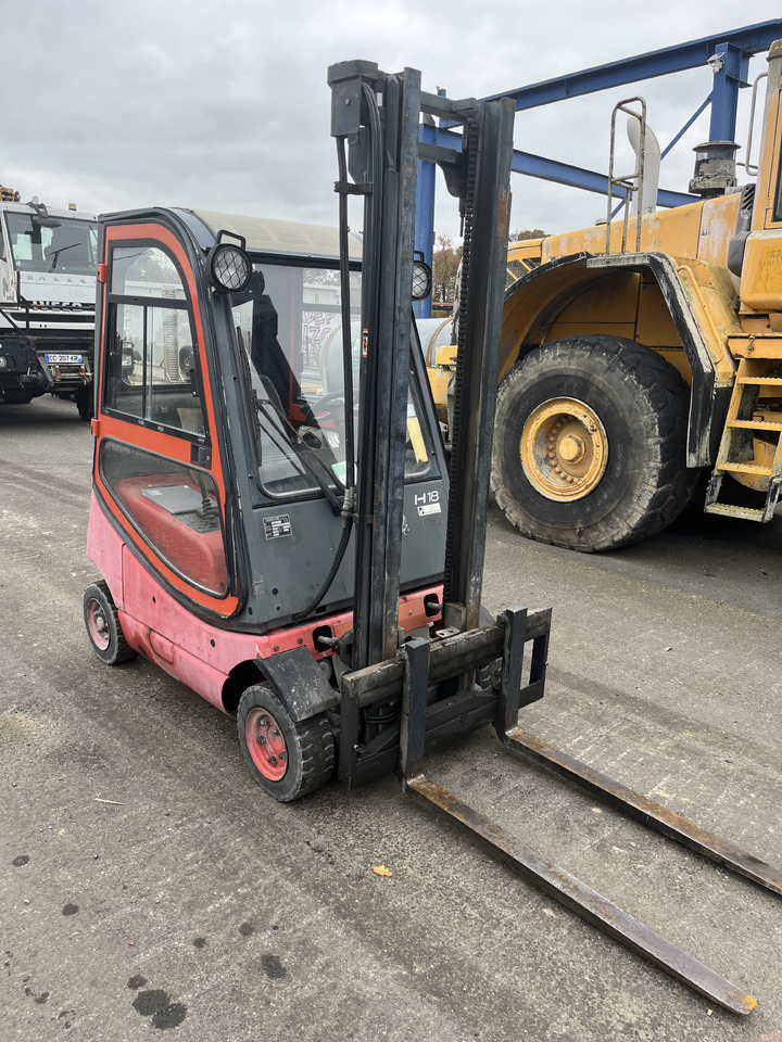 FENWICK H18 1t8 - Stivuitor GPL: Foto 2 FENWICK H18 1t8 - Stivuitor GPL: Foto 2