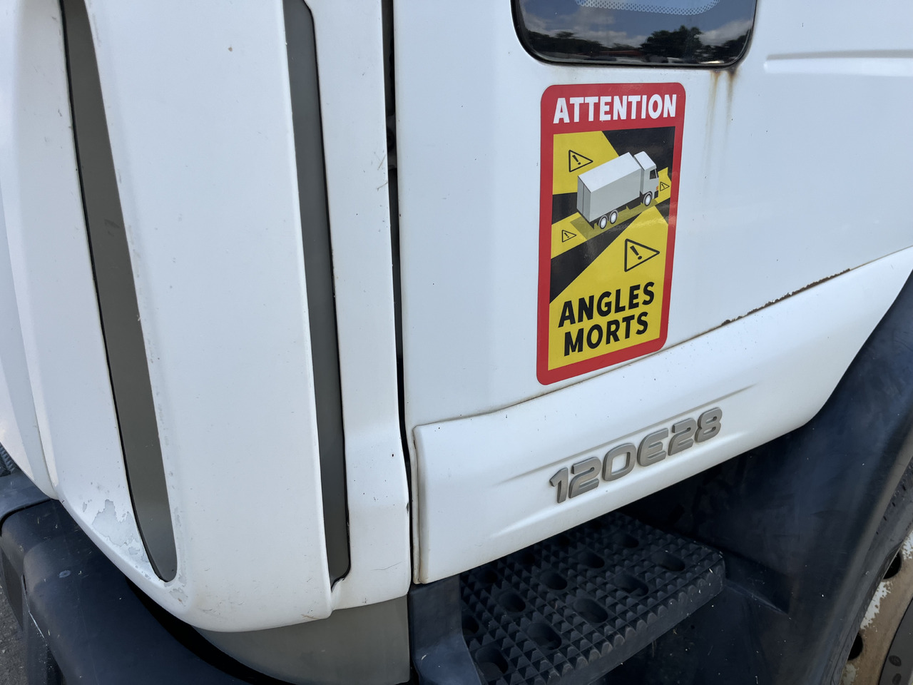 IVECO Eurocargo 120e28 - Camion furgon: Foto 4 IVECO Eurocargo 120e28 - Camion furgon: Foto 4