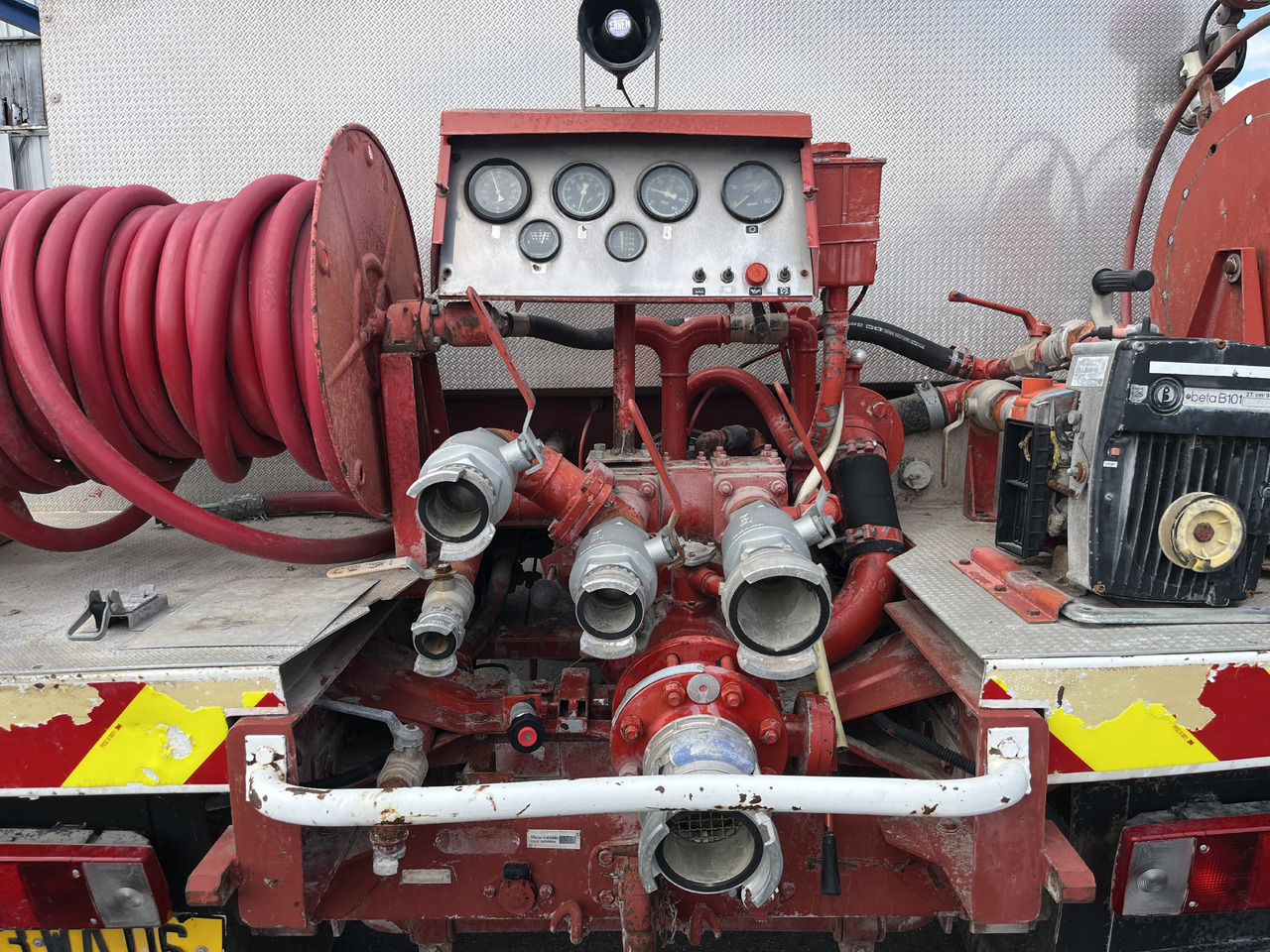 RENAULT 85-150 4x4 ccf citerne - Autospeciala de stins incendii: Foto 4 RENAULT 85-150 4x4 ccf citerne - Autospeciala de stins incendii: Foto 4