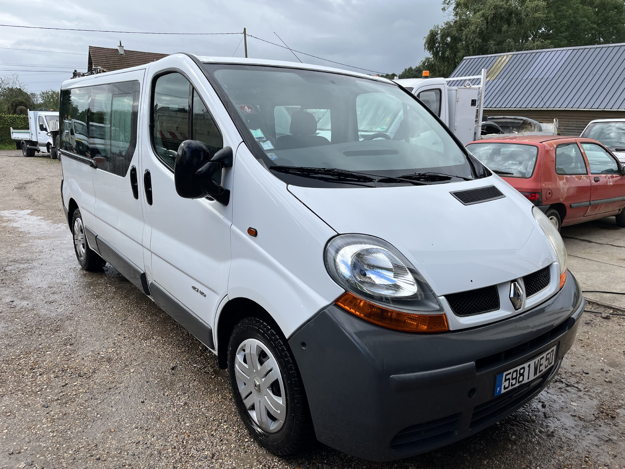 Renault Trafic 1L9 dci 80cv 9 places - Microbuz, Transport persoane: Foto 2 Renault Trafic 1L9 dci 80cv 9 places - Microbuz, Transport persoane: Foto 2