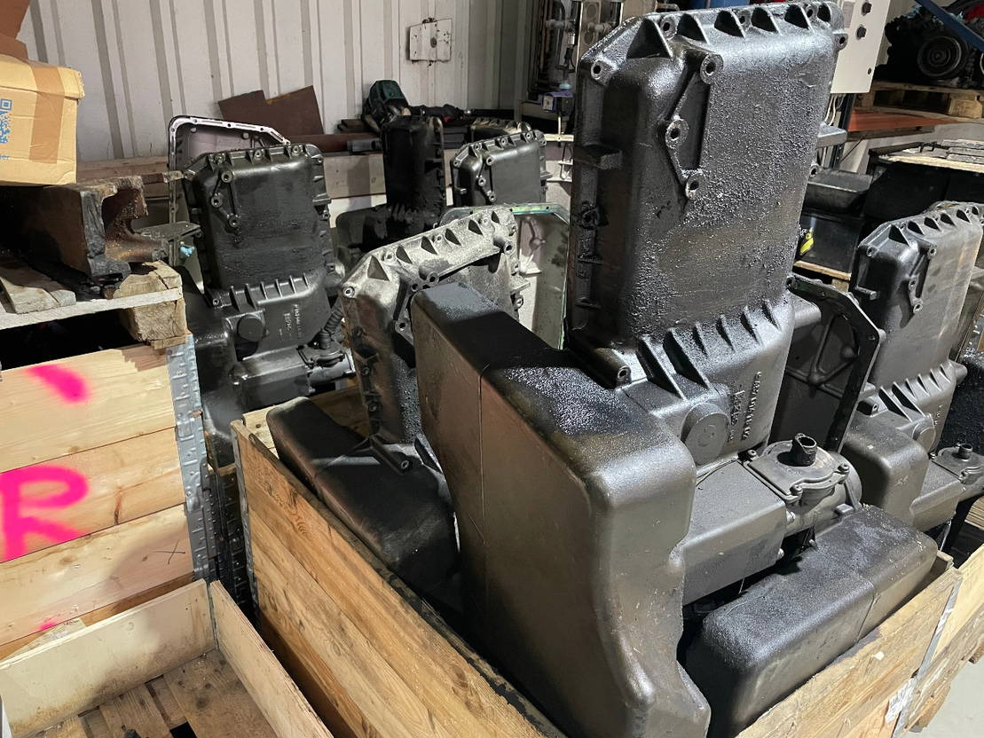 Mercedes-Benz Ölwanne Mercedes Motor OM 457 HLA A4570101113 OM457 Euro 5 EEV 15 - Baie de ulei pentru Autobuz: Foto 4 Mercedes-Benz Ölwanne Mercedes Motor OM 457 HLA A4570101113 OM457 Euro 5 EEV 15 - Baie de ulei pentru Autobuz: Foto 4