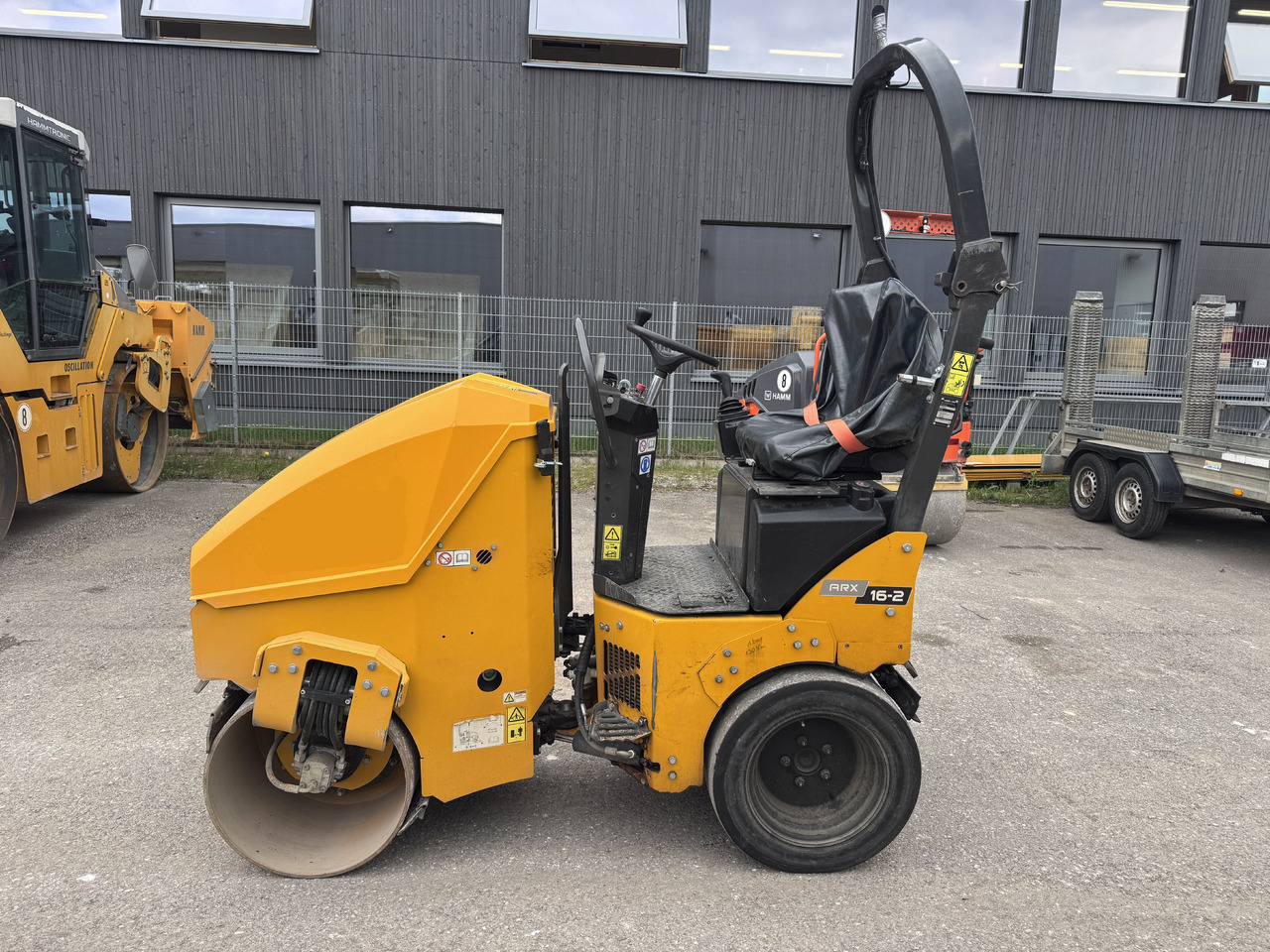 AMMANN ARX 16-2 C - Cilindru compactor mixt: Foto 1 AMMANN ARX 16-2 C - Cilindru compactor mixt: Foto 1