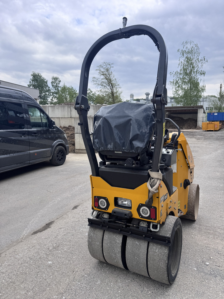 AMMANN ARX 16-2 C - Cilindru compactor mixt: Foto 3 AMMANN ARX 16-2 C - Cilindru compactor mixt: Foto 3