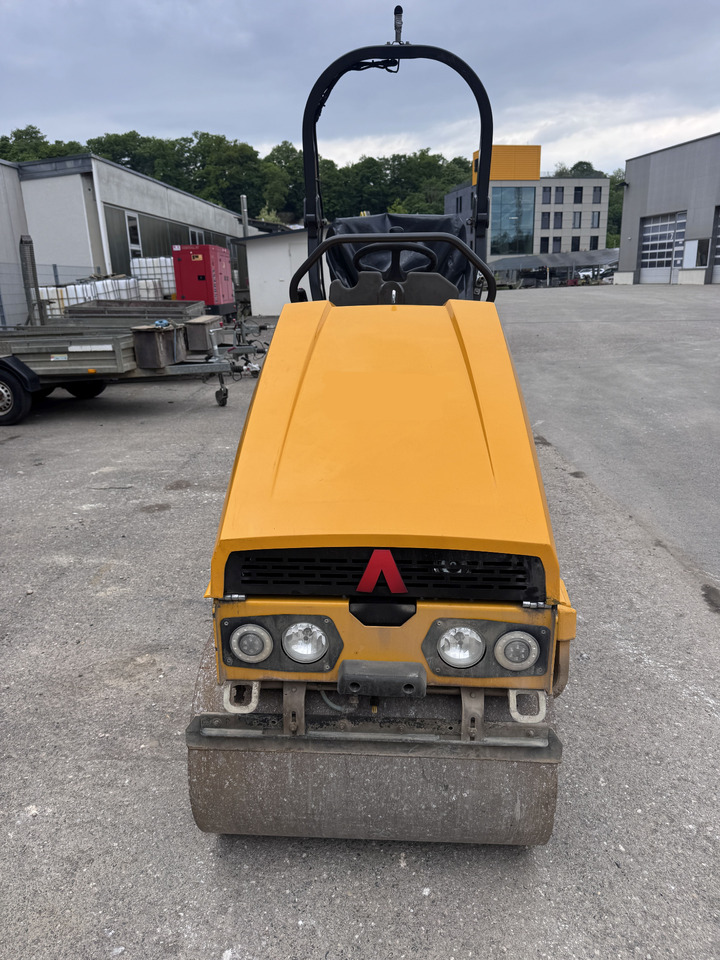 AMMANN ARX 16-2 C - Cilindru compactor mixt: Foto 4 AMMANN ARX 16-2 C - Cilindru compactor mixt: Foto 4