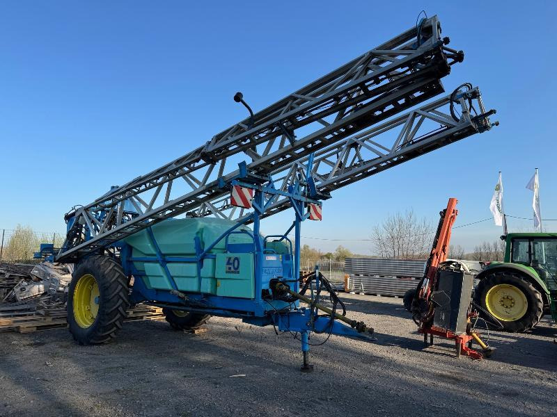 BERTHOUD MAXXOR 40 - Maşină de erbicidat tractata: Foto 5 BERTHOUD MAXXOR 40 - Maşină de erbicidat tractata: Foto 5