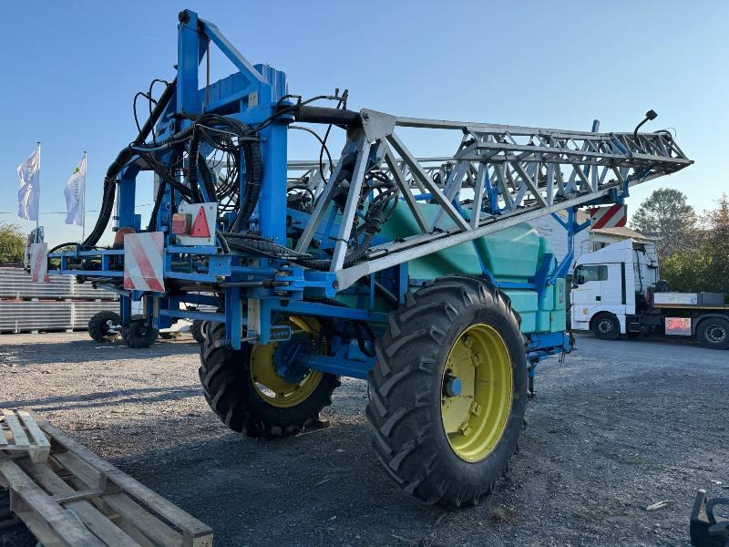 BERTHOUD MAXXOR 40 - Maşină de erbicidat tractata: Foto 3 BERTHOUD MAXXOR 40 - Maşină de erbicidat tractata: Foto 3