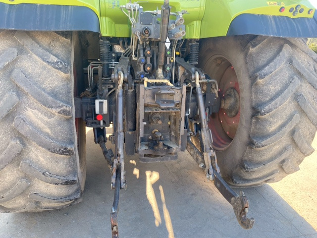 CLAAS ARION 640 CIS - Tractor agricol: Foto 5 CLAAS ARION 640 CIS - Tractor agricol: Foto 5