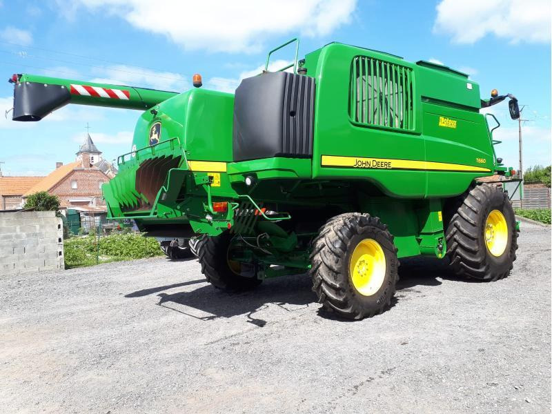 JOHN DEERE T660 - Combină de recoltat cereale: Foto 2 JOHN DEERE T660 - Combină de recoltat cereale: Foto 2