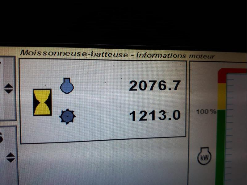 JOHN DEERE T660 - Combină de recoltat cereale: Foto 3 JOHN DEERE T660 - Combină de recoltat cereale: Foto 3