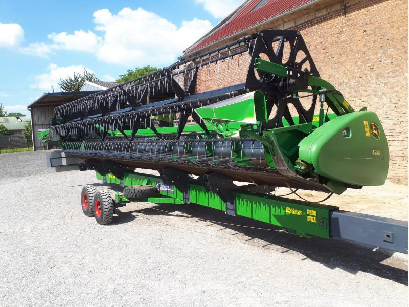 JOHN DEERE T660 - Combină de recoltat cereale: Foto 4 JOHN DEERE T660 - Combină de recoltat cereale: Foto 4