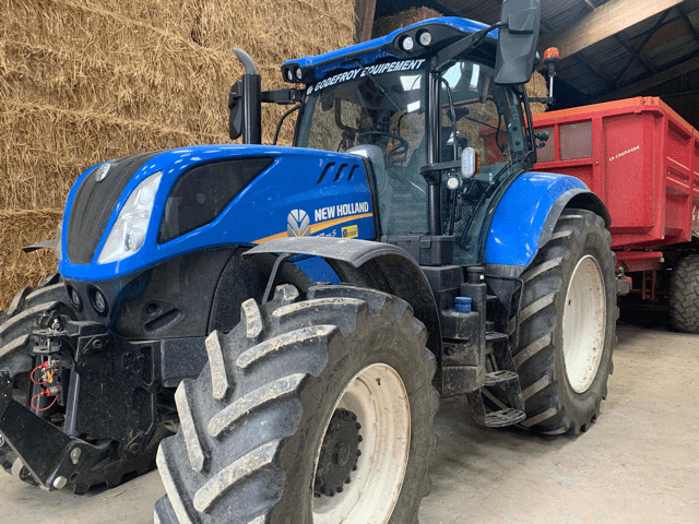 NEW-HOLLAND T7.215S - Tractor agricol: Foto 1 NEW-HOLLAND T7.215S - Tractor agricol: Foto 1