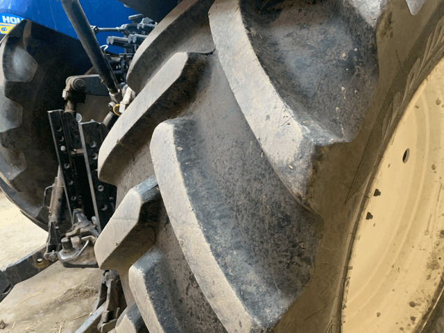 NEW-HOLLAND T7.215S - Tractor agricol: Foto 3 NEW-HOLLAND T7.215S - Tractor agricol: Foto 3