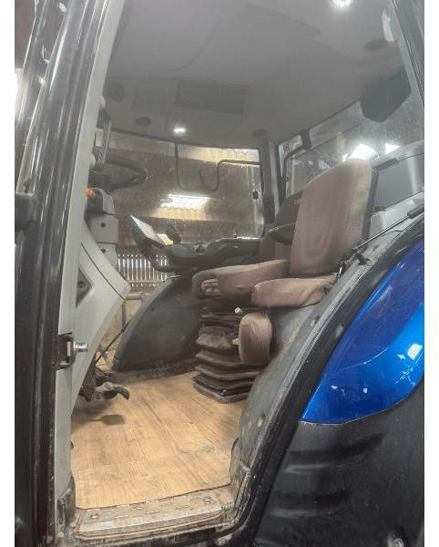 VALTRA N154 VERSU - Tractor agricol: Foto 5 VALTRA N154 VERSU - Tractor agricol: Foto 5