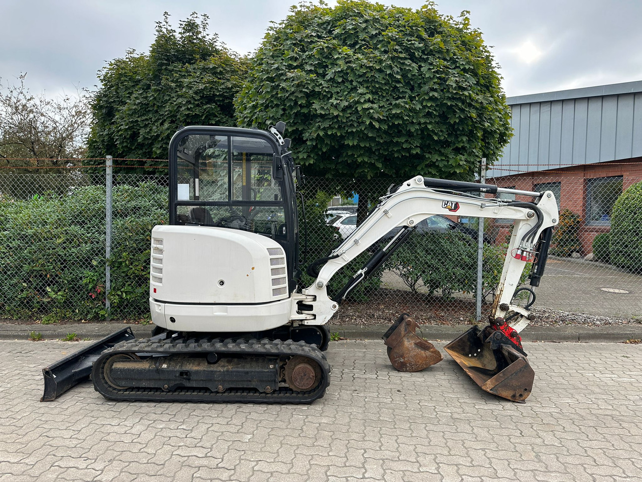 CAT 302.7 DCR Mini excavator, 2 Buckets, TOP !!! - Mini excavator: Foto 5 CAT 302.7 DCR Mini excavator, 2 Buckets, TOP !!! - Mini excavator: Foto 5