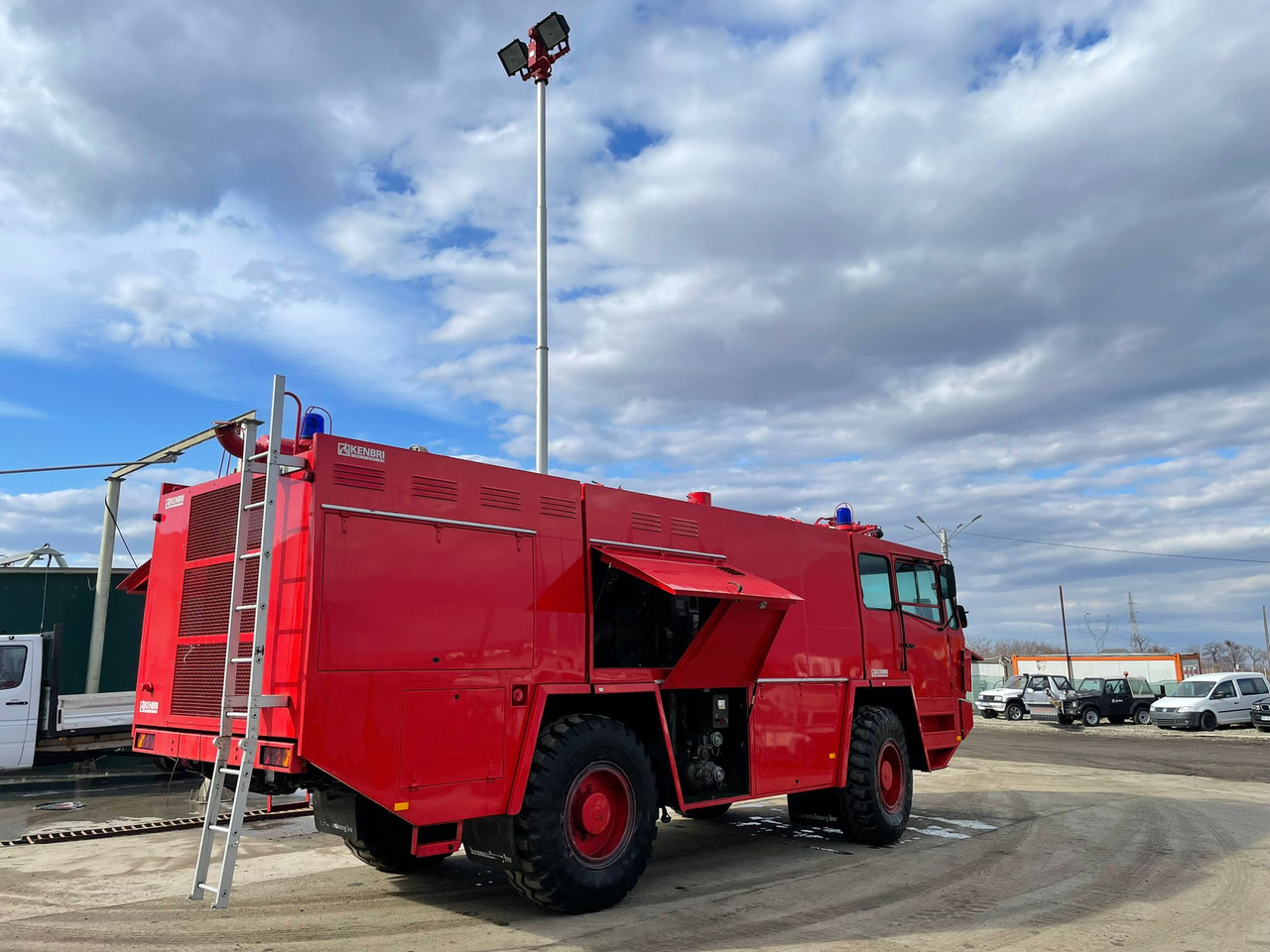 KRONENBURG K45 FIRE TRUCK - Autospeciala de stins incendii: Foto 5 KRONENBURG K45 FIRE TRUCK - Autospeciala de stins incendii: Foto 5