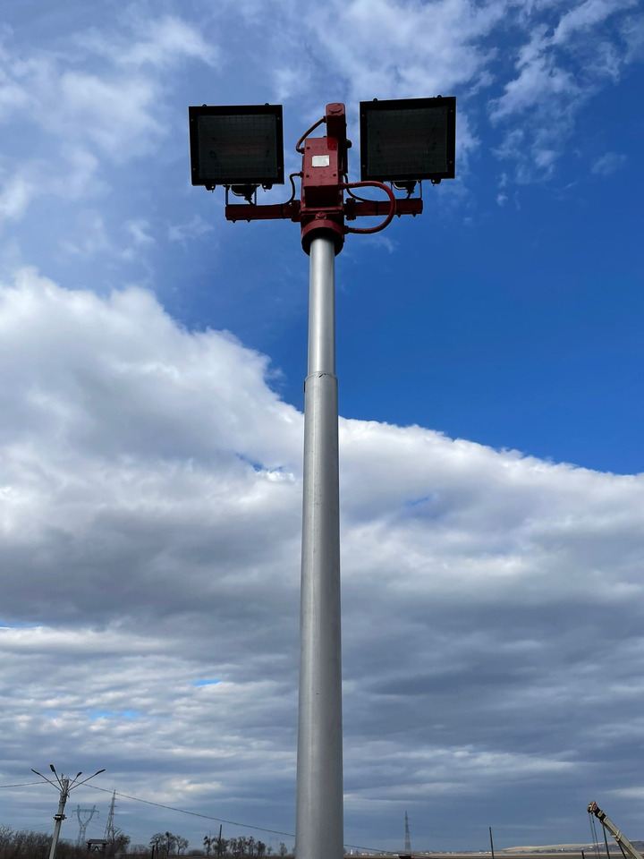 KRONENBURG K45 FIRE TRUCK - Autospeciala de stins incendii: Foto 4 KRONENBURG K45 FIRE TRUCK - Autospeciala de stins incendii: Foto 4