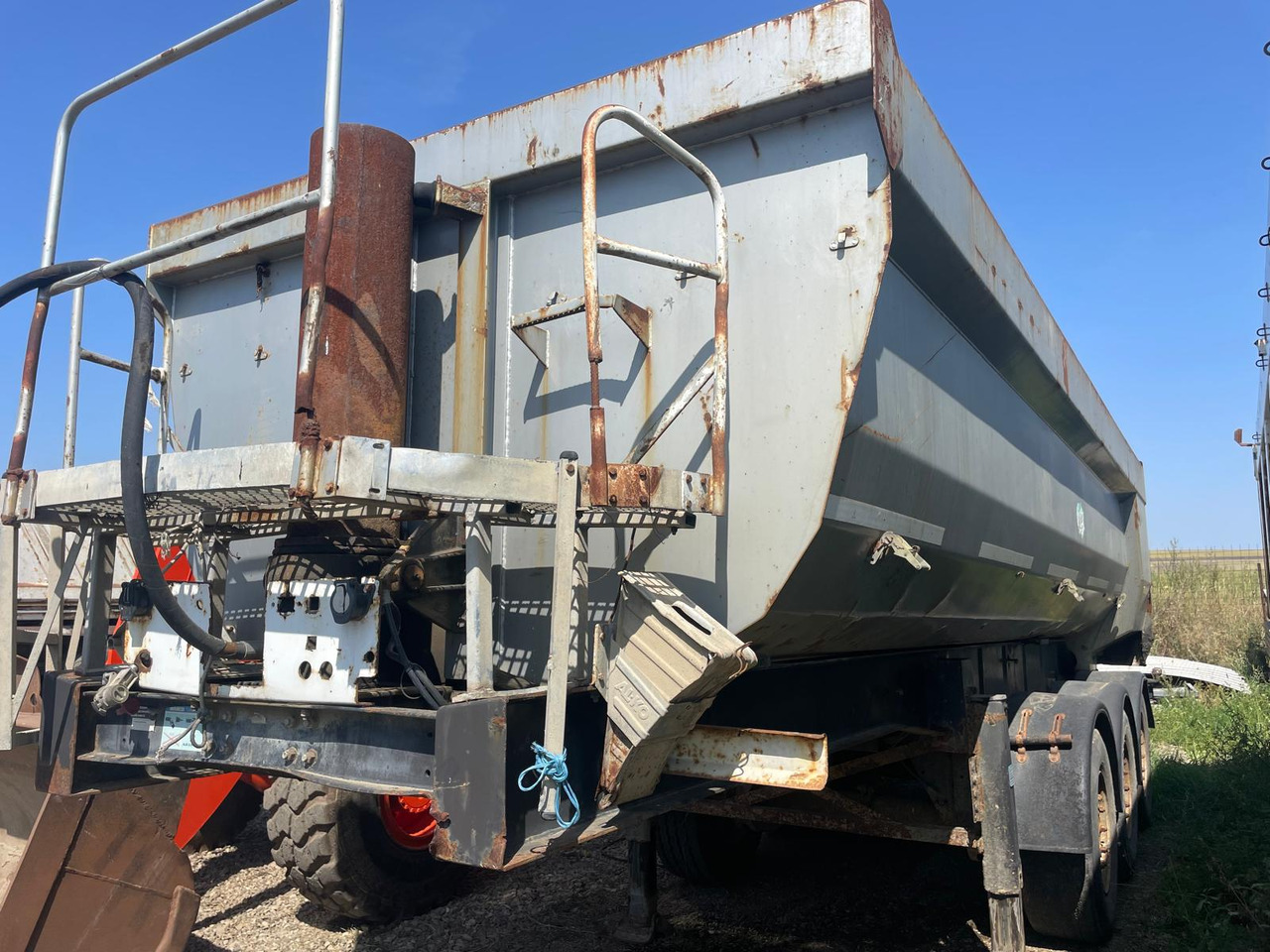 NPF-POTSDAM SKS 27 Tipper Semi-trailer - Semiremorcă basculantă: Foto 4 NPF-POTSDAM SKS 27 Tipper Semi-trailer - Semiremorcă basculantă: Foto 4