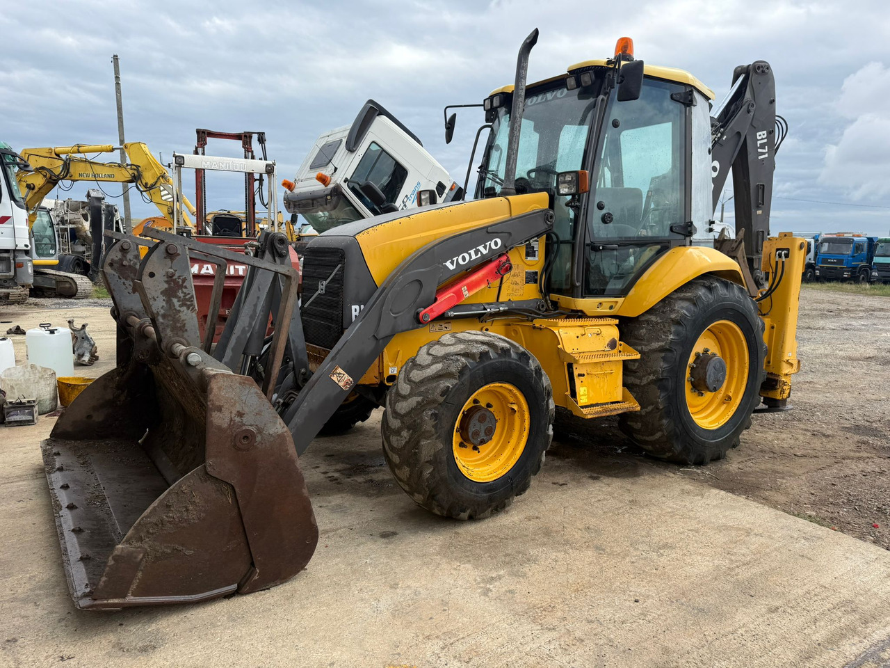 VOLVO BL71 Backhoe Loader - Buldoexcavator: Foto 3 VOLVO BL71 Backhoe Loader - Buldoexcavator: Foto 3