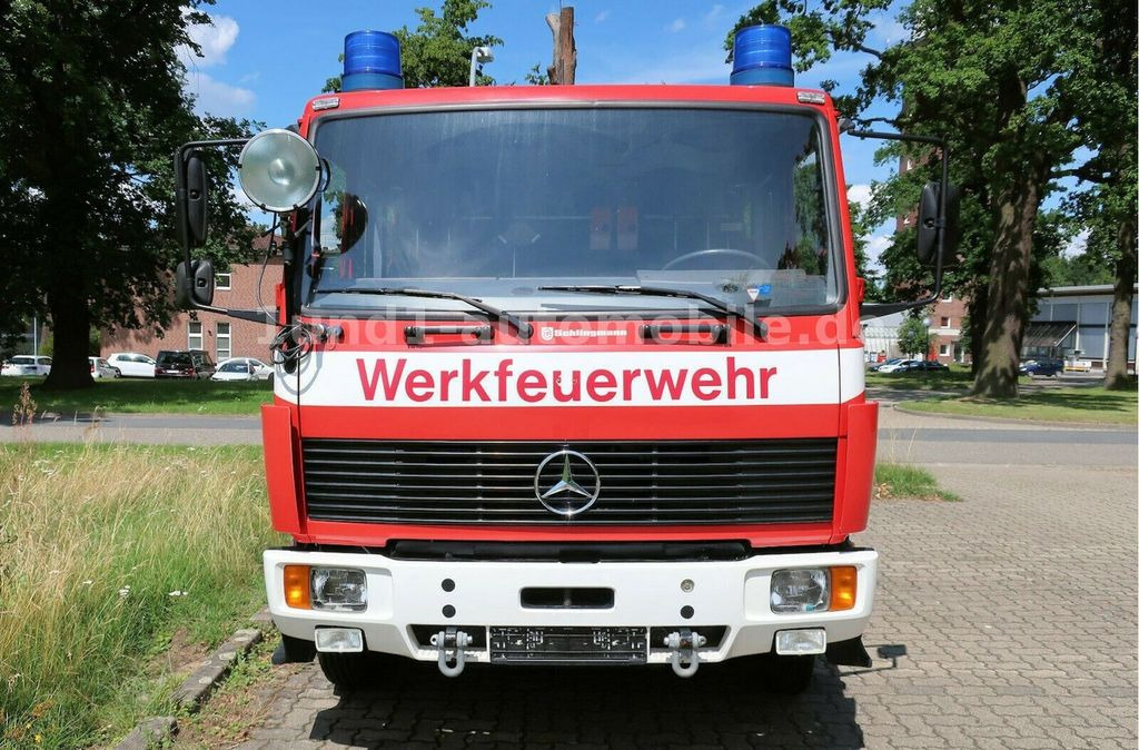 Mercedes-Benz 1124 F Feuerwehr LF 16/16 Pumpe Tank Haspel 1124 F Feuerwehr LF 16/16 Pumpe Tank Haspel - Autospeciala de stins incendii: Foto 3 Mercedes-Benz 1124 F Feuerwehr LF 16/16 Pumpe Tank Haspel 1124 F Feuerwehr LF 16/16 Pumpe Tank Haspel - Autospeciala de stins incendii: Foto 3