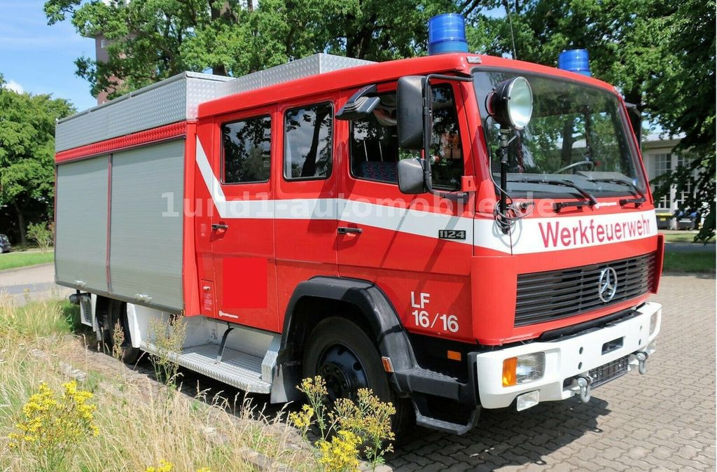 Mercedes-Benz 1124 F Feuerwehr LF 16/16 Pumpe Tank Haspel 1124 F Feuerwehr LF 16/16 Pumpe Tank Haspel - Autospeciala de stins incendii: Foto 2 Mercedes-Benz 1124 F Feuerwehr LF 16/16 Pumpe Tank Haspel 1124 F Feuerwehr LF 16/16 Pumpe Tank Haspel - Autospeciala de stins incendii: Foto 2
