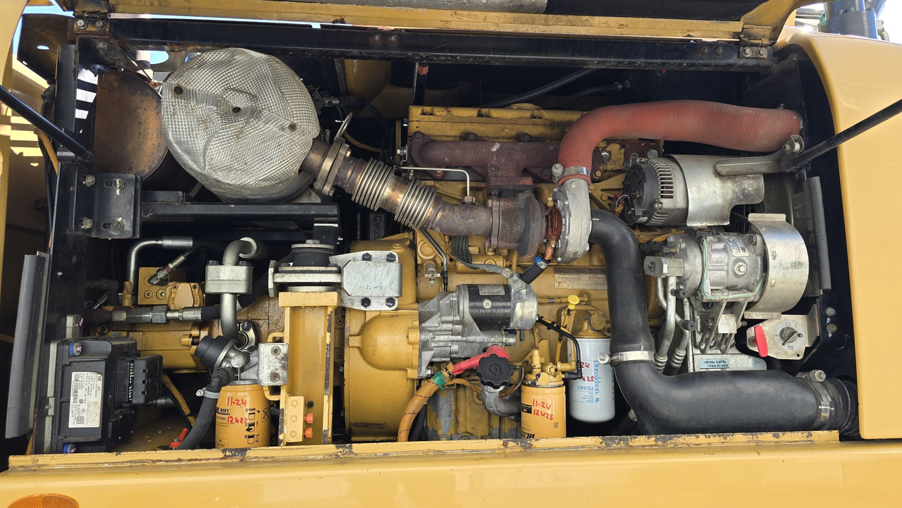 CATERPILLAR M313D - Excavator pe roţi: Foto 5 CATERPILLAR M313D - Excavator pe roţi: Foto 5