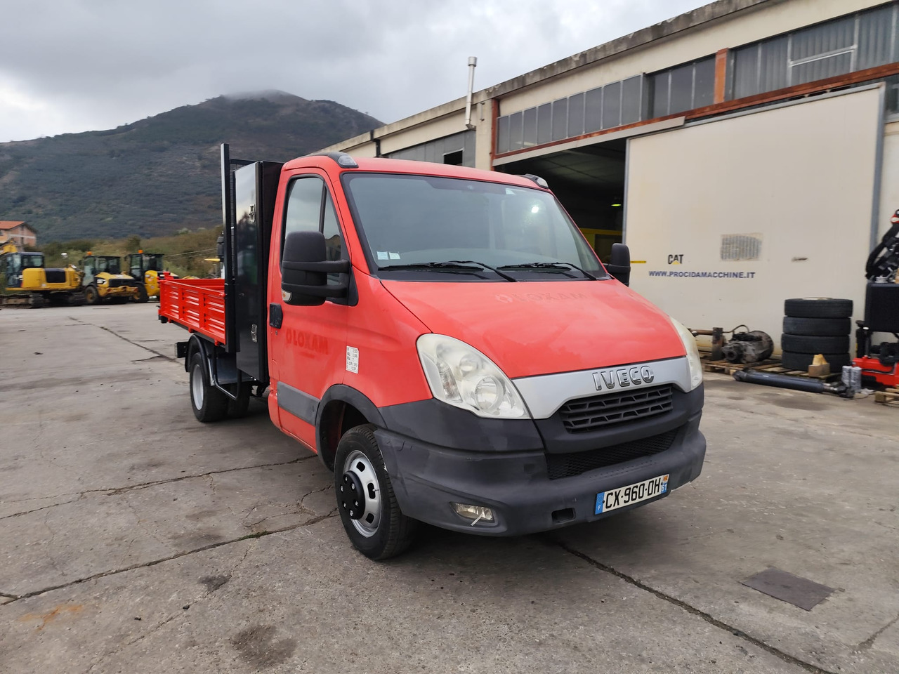 Autoutilitară basculantă IVECO DAILY 35C13: Foto 21